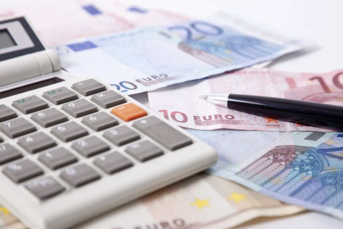 Calcolatrice euro L’elemento più rilevante del Btp Valore è proprio la progressione delle cedole, che premia la fedeltà dell’investitore.