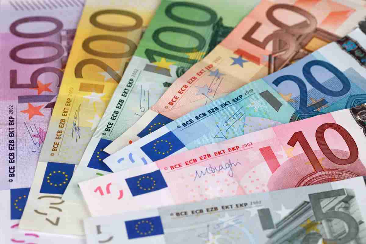 Libro libro 1.000 euro