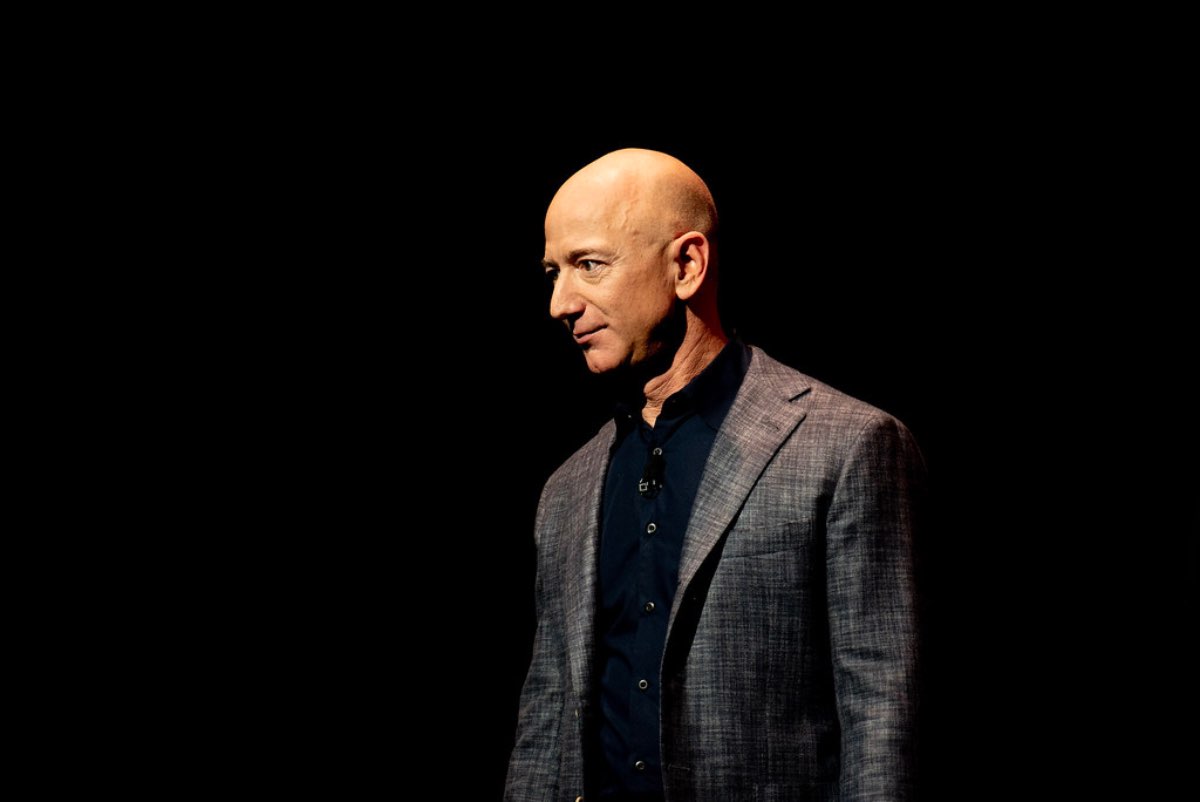 Bezos allarme licenziamento