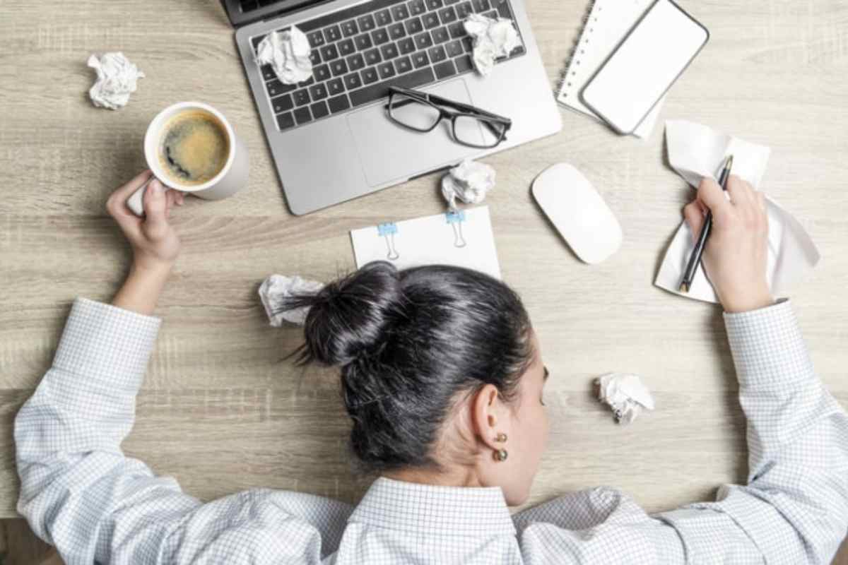 Questo dispositivo, descritto in dettaglio nella rivista scientifica Device, è progettato per rilevare in tempo reale il carico mentale