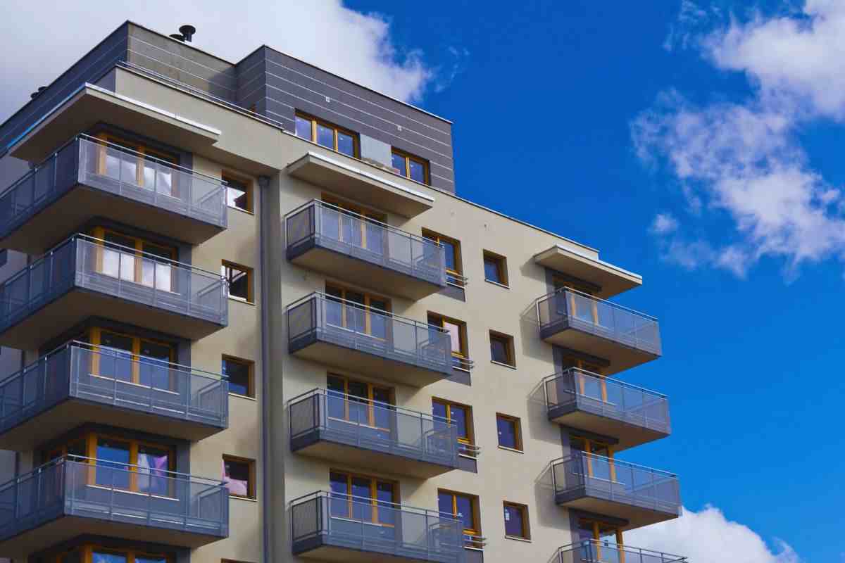 condominio danni condominiali: chi deve pagarli?