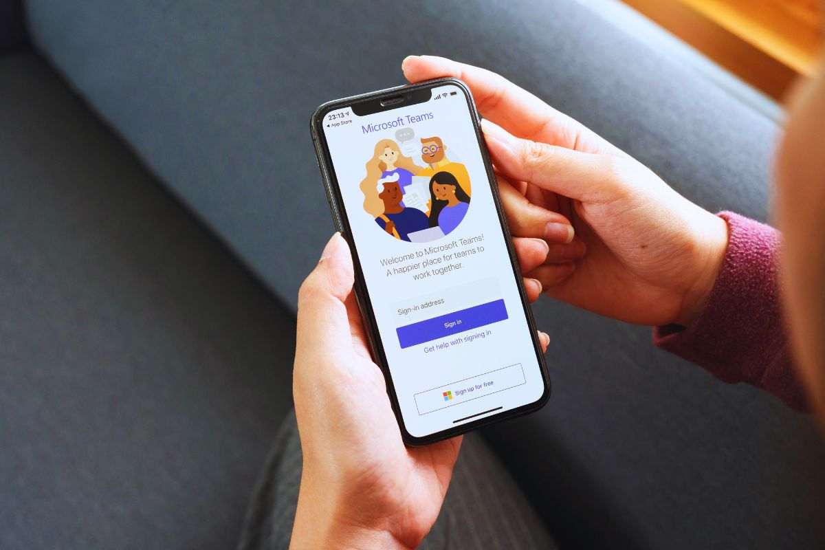 cellulare facebook gli annunci di lavoro su facebook