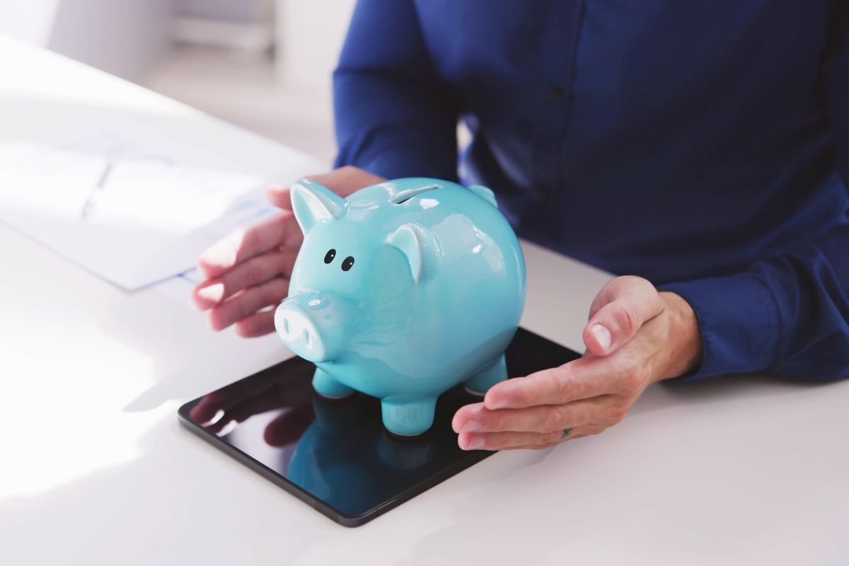Arriva il "Reddito Anagrafico" di 670 euro al mese