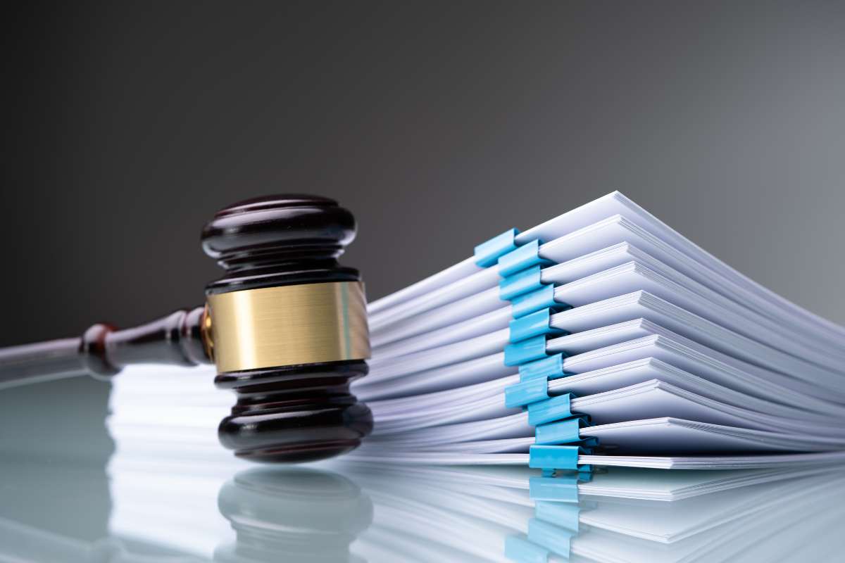 Sei sommerso dai debiti fiscali? Ecco come il giudice può azzerarli del tutto