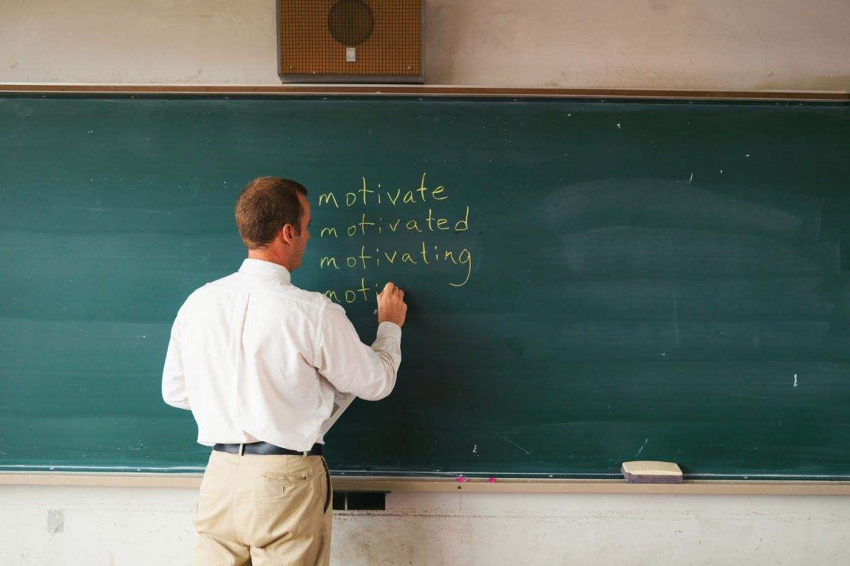 Aumenti per gli stipendi scuola